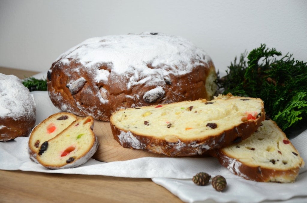 Štola vánoční bal.