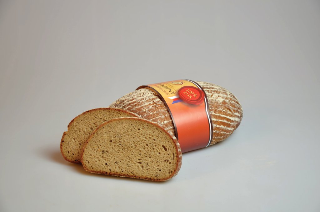 Chléb celožitný ošatkový